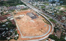 Bến xe Miền Đông mới xây mãi không xong