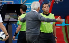 Công nghệ VAR 'hỗ trợ' Pháp trong trận thắng Úc 2-1