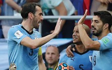 Uruguay đi tiếp nhờ bàn thắng duy nhất của Suarez