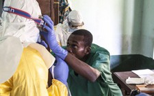 Giám sát tại cửa khẩu để ngăn bệnh Ebola