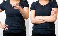 8 cử chỉ tuyệt đối nên tránh nơi công sở