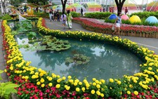 Tái hiện Nhà Bè xưa tại Hội hoa xuân Phú Mỹ Hưng 2018