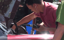 Ô tô của một cán bộ Kiểm lâm Bình Phước nghi bị đặt mìn tự chế