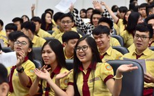 Học sinh đổ về ngày hội tư vấn tuyển sinh hướng nghiệp tại TP.HCM