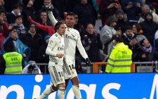 Modric lập công đưa Real Madrid vươn lên xếp thứ 3