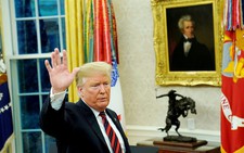 Ông Trump thỏa hiệp thất bại với phe Dân chủ