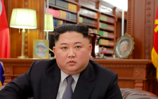 Ông Kim Jong Un tặng mỹ phẩm Hàn làm quà cho quan chức