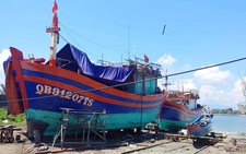 Cơ sở đóng tàu đi biển giữa thành phố gây ô nhiễm