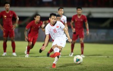 Clip Hùng Dũng đi bóng như Messi, rồi lỡ phạt đền cũng như Messi