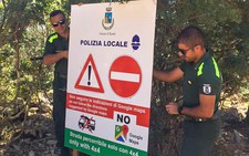 Hòn đảo ở Italy dựng biển cảnh báo du khách không đi theo Google Maps