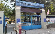 Giả phụ huynh, vào trường học lấy dây chuyền của 6 học sinh