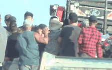 Video: Bị chặn đánh sau khi tố cáo cán bộ xã nhận tiền làm sổ đỏ