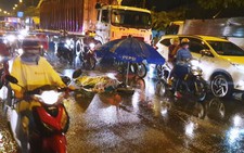 Cầu Phú Cường ùn tắc kinh hoàng vì tai nạn chết người