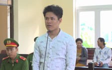 Bị va quẹt liền nổi máu côn đồ đánh người, cướp tiền và điện thoại