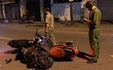 Lo nhìn hiện trường tai nạn, 2 xe máy lao vào nhau