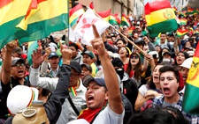 Biểu tình rầm rộ ở Bolivia, quân đội đứng về phía người dân