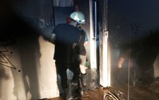 Cảnh sát kịp thời cứu hai người trong vụ cháy nhà lúc rạng sáng