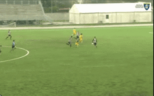 Video: Cầu thủ dẫn bóng vượt 2/3 sân như 'bàn thắng thế kỷ' của Maradona