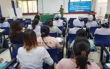 'Em mới vừa chuyển giới phần trên...'