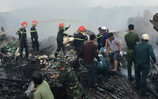 Cháy rụi 13 căn nhà gần chợ Năm Căn, một bé gái thiệt mạng