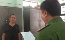 Video: Bắt đối tượng bảo kê, đánh người trước cổng bệnh viện
