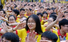 2.000 bạn trẻ khởi động 