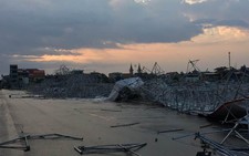 Hàng chục nhà dân bị thiệt hại do dông lốc, mưa đá ở các tỉnh phía Bắc