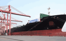 TP.HCM đón tàu tải trọng “khủng” chuyển hàng hoá trực tiếp đi Úc