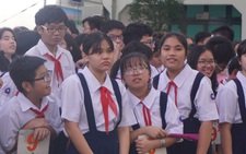 Từ đề xuất miễn học phí