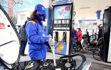Xăng tăng thêm gần 1.000 đồng lần thứ ba liên tiếp