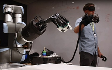 Bàn tay robot dành cho những người yêu xa