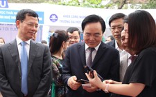 Bộ trưởng Phùng Xuân Nhạ: Đừng biến sinh viên thành... robot