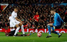 Lịch đá Champions League của M.U bị thay đổi hi hữu