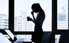 Đi làm mà tương lai công việc 'mờ mịt' khiến chúng ta stress