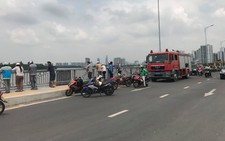 Vợ chứng kiến chồng nhảy cầu mất tích