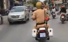 CSGT cùng người dân đuổi bắt chiếc ôtô gây tai nạn