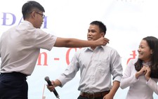 Huấn luyện viên Muay Thái dạy học sinh 'chiêu' tấn công kẻ sàm sỡ