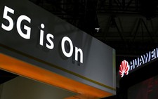 Nước cờ Huawei của ông Trump: 'lưỡng bại câu thương' hay 'nhất tiễn song điêu'?