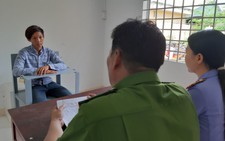 Nam sinh viên truy đuổi hơn 3km bắt 2 tên cướp giật túi xách