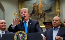 Ông Trump tuyên bố 'lấy tiền Trung Quốc giúp nông dân Mỹ'