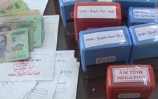 Làm giả giấy khám sức khỏe của bệnh viện bán... sỉ 25.000 đồng/tờ