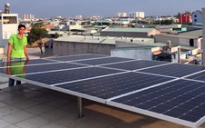 Dân TP.HCM nhận tiền bán điện mặt trời từ ngành điện