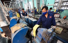 Tăng giờ làm thêm: Cần nhìn ở góc độ chất lượng cuộc sống