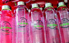 Cuộc chiến chống rác thải nhựa: Khi bàn họp không còn chai nhựa...