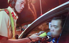Ủy ban Thường vụ tha thiết đề nghị Quốc hội bổ sung quy định 'đã uống rượu bia không lái xe'
