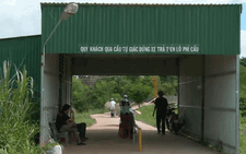 Video: Tự ý xây cầu, chặn đường, lập trạm thu phí... biết sai sao không dẹp?