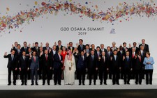 Tiết lộ hậu trường chụp ảnh 'gia đình G20' ở Osaka