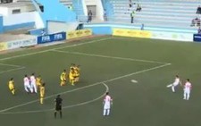 Video 'siêu phẩm sút phạt' mở màn vòng loại World Cup 2022