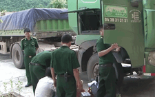 Một tài xế giấu 40.000 viên ma túy trong xe đầu kéo