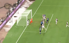 Video pha phản lưới 'ngớ ngẩn' của Matthijs De Ligt trong lần đầu đá chính cho Juventus